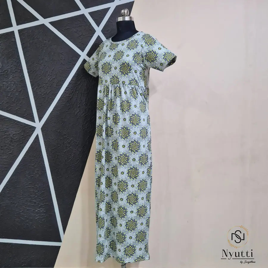 Dotted Spiral - Everyday Non-Feeding Maxi