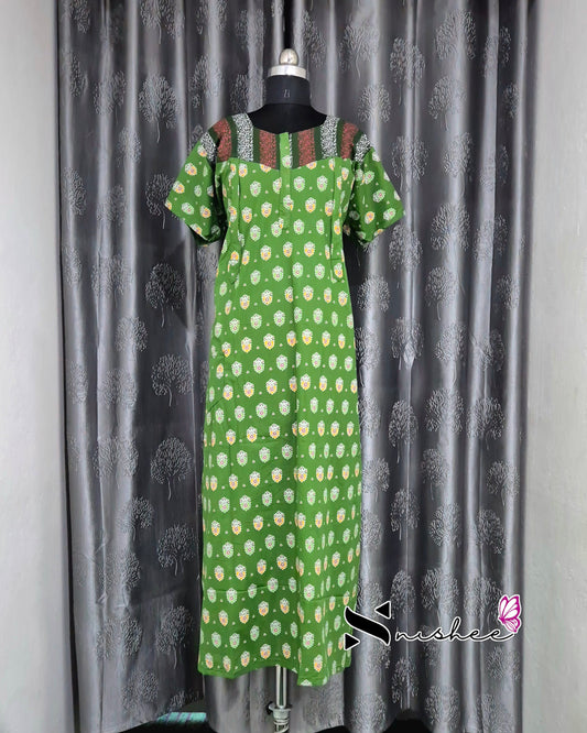 Green/ Bottle Green Motif Cotton Feeding Nighty