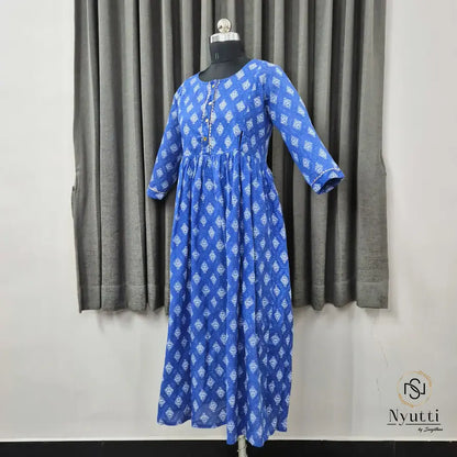 Maahi Cotton Feeding Kurti WITH ZIP
