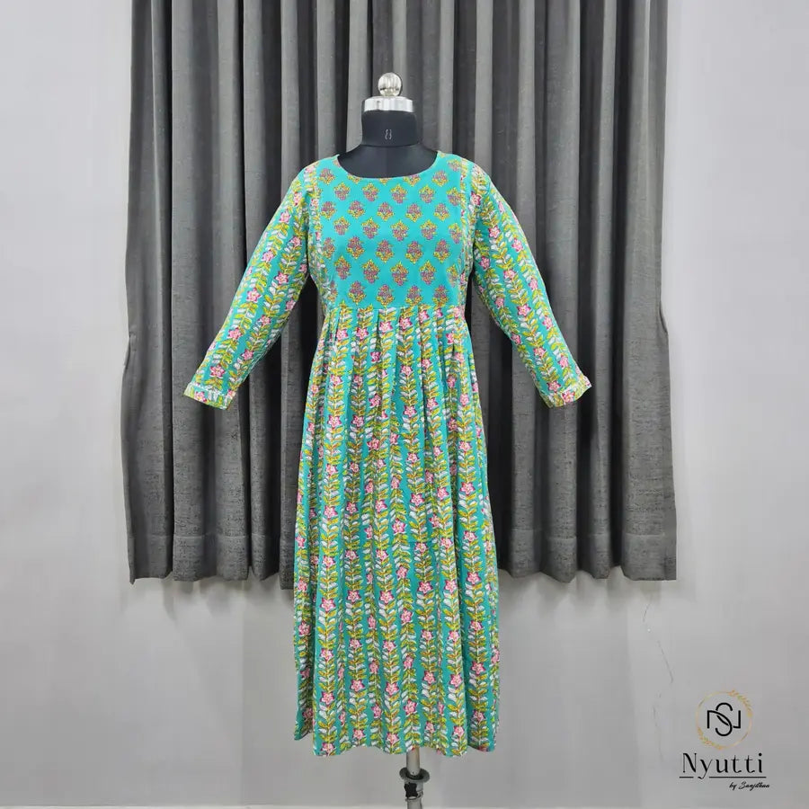 Eshika Cotton Feeding Kurti WITH ZIP