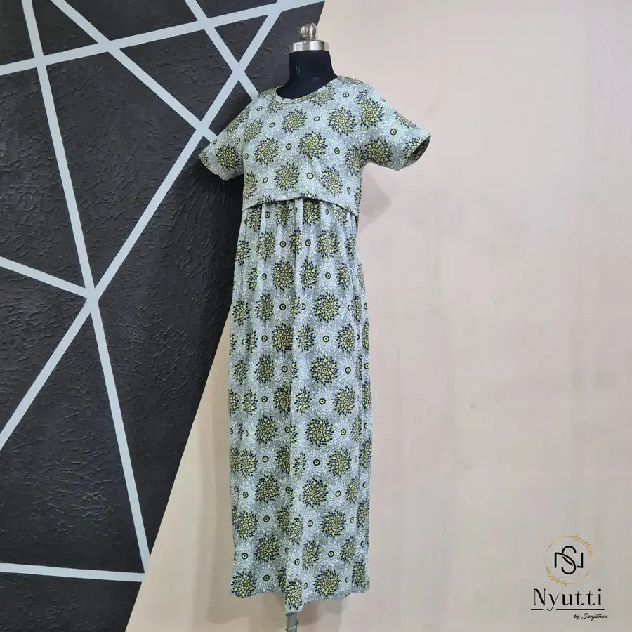 Dotted Spiral - Pull Up - Full Length