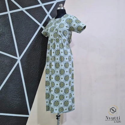 Dotted Spiral - Side Pull - Midi Length